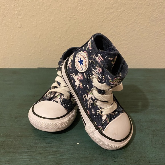 toddler converse shoes size 4